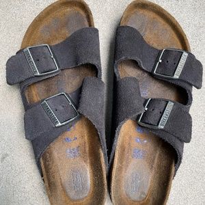 Birkenstock, 7-7.5 ( EU 38) narrow, dark gray suede leather, soft footbed
